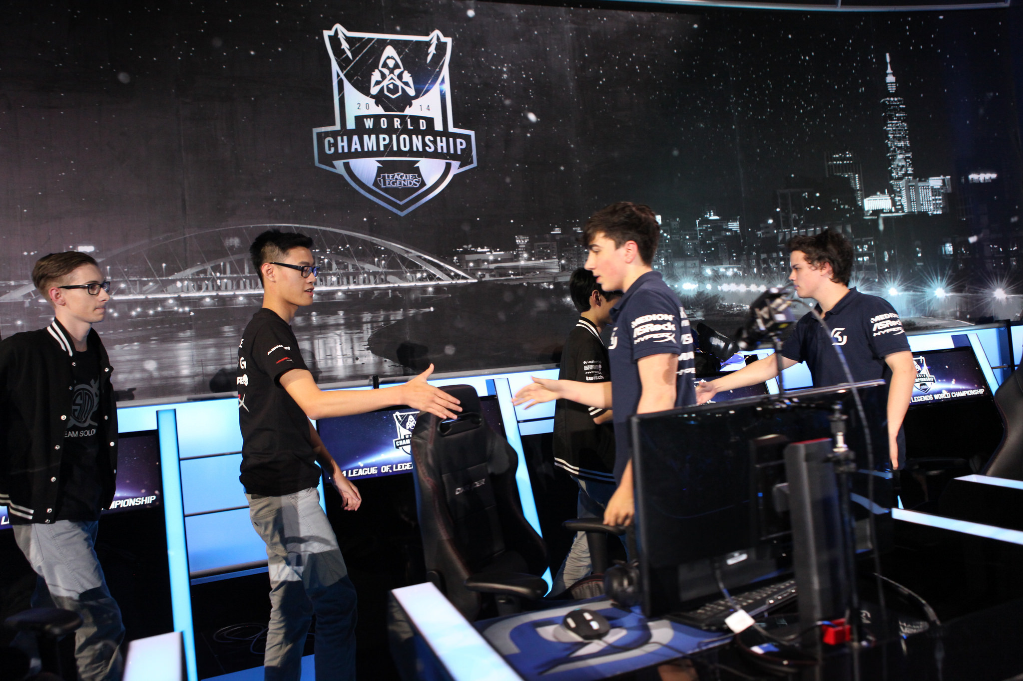 英雄联盟全球总决赛瑞士轮赛制确认保留，抽签规则优化推动跨赛区对战提升赛事观赏性-db电竞官网